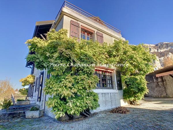 Maison à vendre - 7 pièces - 185 m² habitables - 326 m² au sol - 1359 m² de terrain - vue panoramique - COLLONGES SOUS SALEVE (74)