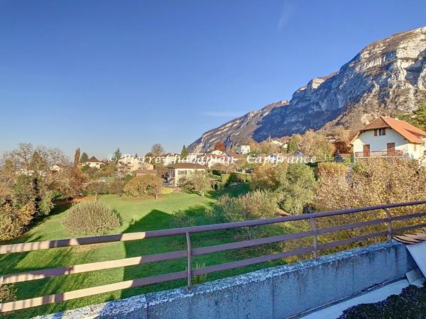 Maison à vendre - 7 pièces - 185 m² habitables - 326 m² au sol - 1359 m² de terrain - vue panoramique - COLLONGES SOUS SALEVE (74)