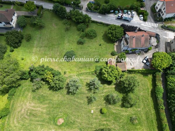 Maison à vendre - 7 pièces - 185 m² habitables - 326 m² au sol - 1359 m² de terrain - vue panoramique - COLLONGES SOUS SALEVE (74)