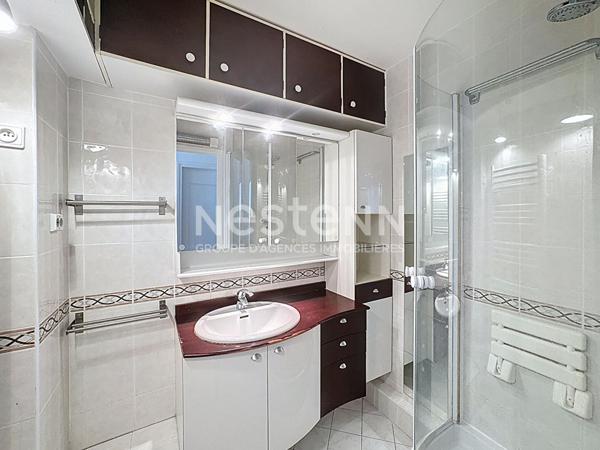 À vendre 5 pièces en excellent état à Chilly-Mazarin, dans résidence familiale avec piscine et tennis, en bordure de la plaine de Balizy