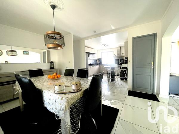 Maison 7 pièces de 132 m² à Dordives (45680)