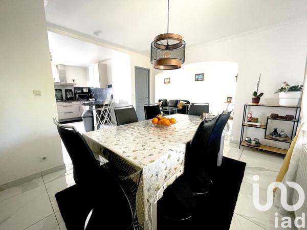 Maison 7 pièces de 132 m² à Dordives (45680)