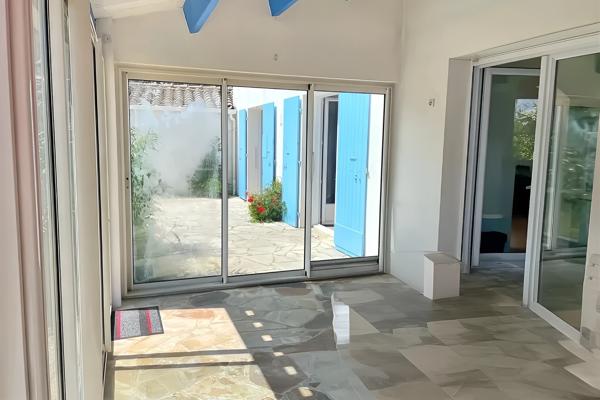 RARE À LA VENTE – MAISON COUP DE CŒUR À 1500 M DE LA PLAGE !