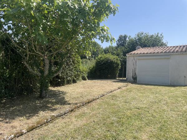 RARE À LA VENTE – MAISON COUP DE CŒUR À 1500 M DE LA PLAGE !