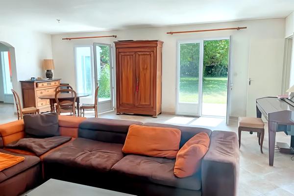 RARE À LA VENTE – MAISON COUP DE CŒUR À 1500 M DE LA PLAGE !