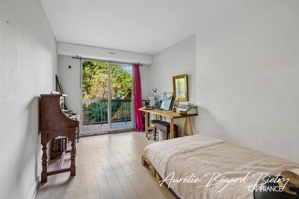 Appartement familial avec deux balcons et vue dégagée