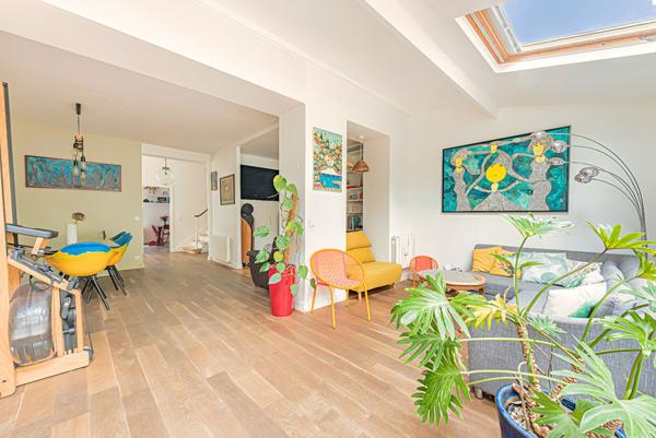 A vendre : Quartier République, Maison de 145m² avec jardin , Terrasse 6 pièces, 4 chambres et Parking.