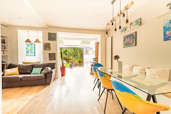 A vendre : Quartier République, Maison de 145m² avec jardin , Terrasse 6 pièces, 4 chambres et Parking.