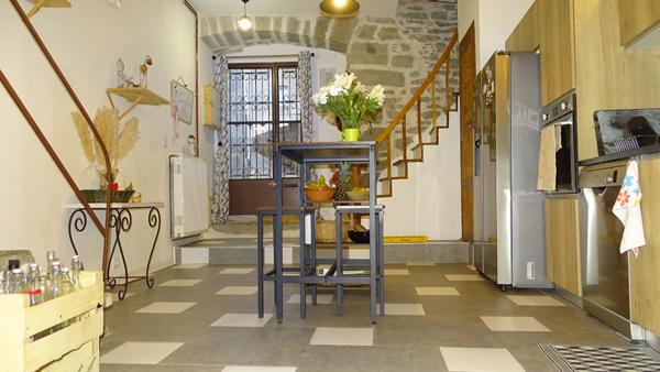 AGREABLE MAISON DE VILLAGE A CONQUES SUR ORBIEL