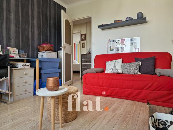 Appartement T4 de 92m2+Place de pkg en s/sol+ balcon / dpe C / 3ème étage / ascenseur