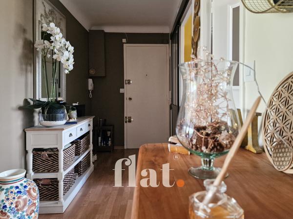 Appartement T4 de 92m2+Place de pkg en s/sol+ balcon / dpe C / 3ème étage / ascenseur