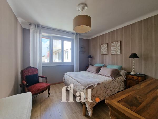 Appartement T4 de 92m2+Place de pkg en s/sol+ balcon / dpe C / 3ème étage / ascenseur