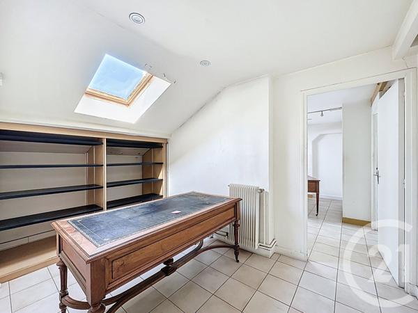 Maison à vendre  11 pièces - 192,97 m2 VILLEJUIF - 94