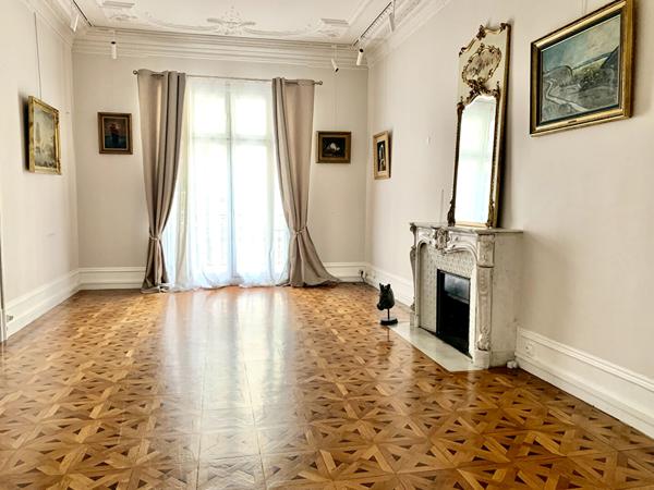 A vendre appartement de type 9 à Marseille 13008 - Quartier PERIER / FARGES