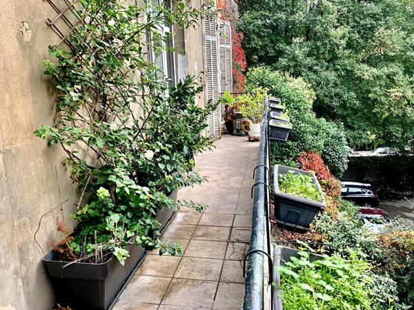 A vendre appartement de type 9 à Marseille 13008 - Quartier PERIER / FARGES