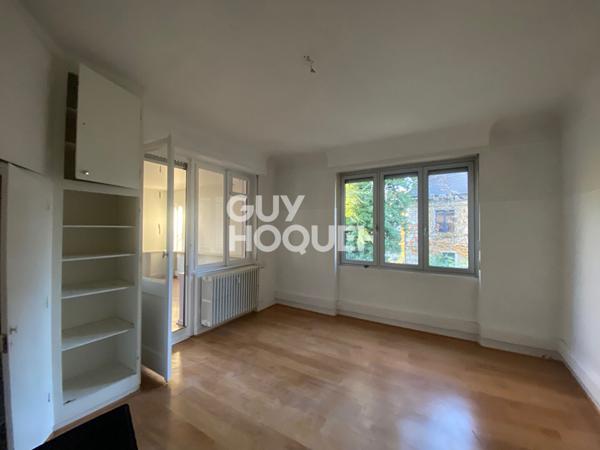 Bureaux à louer de 173 m² à Mulhouse, proche commodités et transports