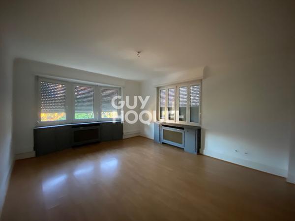 Bureaux à louer de 173 m² à Mulhouse, proche commodités et transports