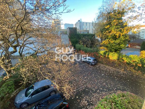 Bureaux à louer de 173 m² à Mulhouse, proche commodités et transports