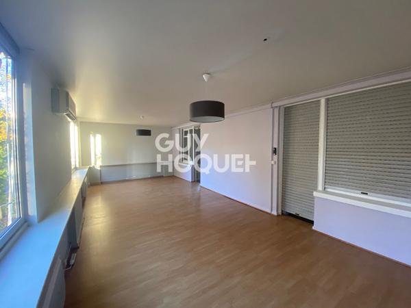 Bureaux à louer de 173 m² à Mulhouse, proche commodités et transports