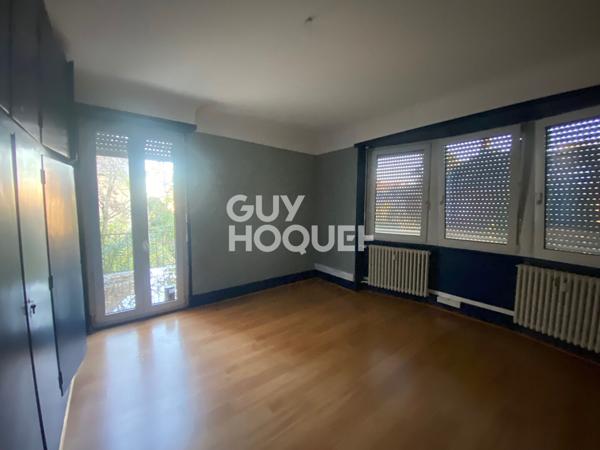 Bureaux à louer de 173 m² à Mulhouse, proche commodités et transports