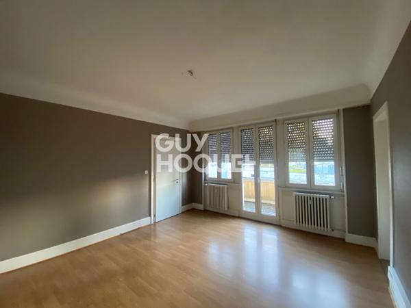 Bureaux à louer de 173 m² à Mulhouse, proche commodités et transports