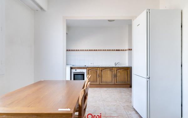 Appartement à vendre    4 pièces • 84 m2 Marseille 4