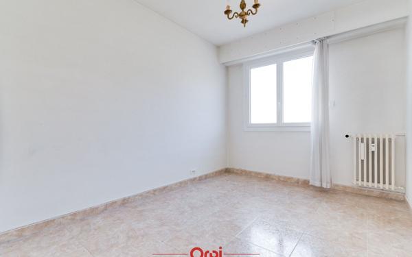 Appartement à vendre    4 pièces • 84 m2 Marseille 4