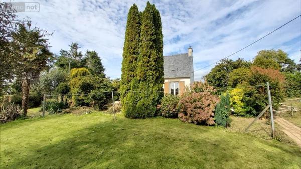 Maison individuelle à vendre à Plounévézel dans le Finistère (29270), ref : 29066-1031797