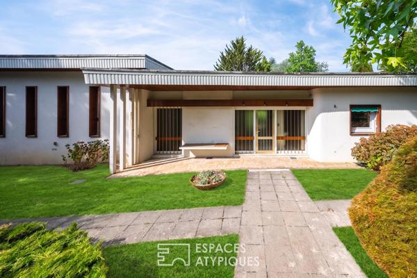 Maison d’architecte seventies et son parc arboré