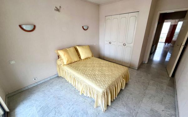 Appartement à vendre    3 pièces • 75 m2 Le Cannet