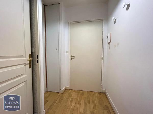 Appartement à louer 2 pièces 42.88m² Orléans (45000)