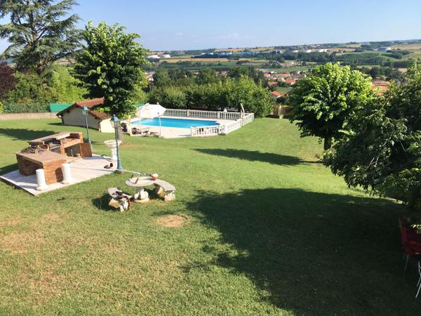 VILLETTE-DE-VIENNE – Maison individuelle avec vue dégagée, piscine et grand terrain