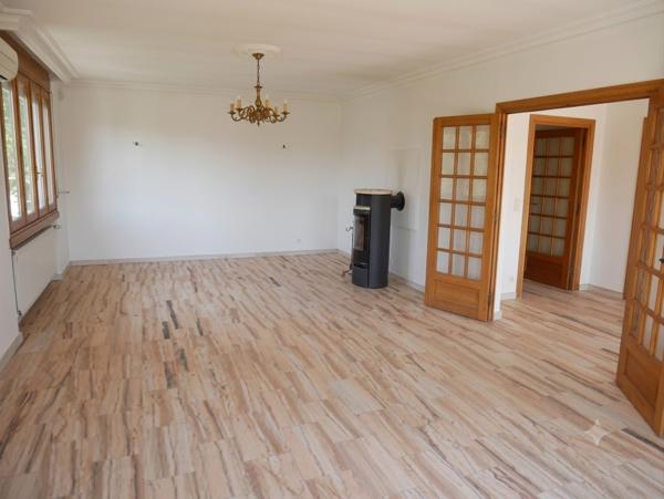 VILLETTE-DE-VIENNE – Maison individuelle avec vue dégagée, piscine et grand terrain