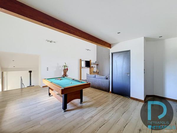 MAISON DANS LES VIGNES DE 142M2 - TERRAIN DE 1194M2 - ARNAS
