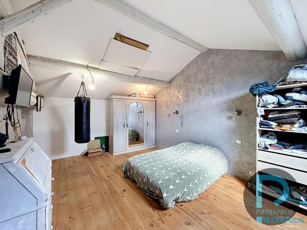 MAISON DANS LES VIGNES DE 142M2 - TERRAIN DE 1194M2 - ARNAS