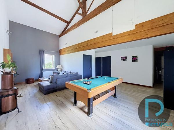 MAISON DANS LES VIGNES DE 142M2 - TERRAIN DE 1194M2 - ARNAS