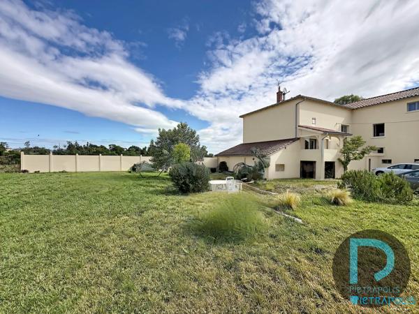 MAISON DANS LES VIGNES DE 142M2 - TERRAIN DE 1194M2 - ARNAS