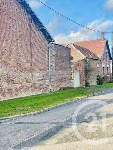 Maison à vendre  14 pièces - 256,82 m 2   NESLE  - 80