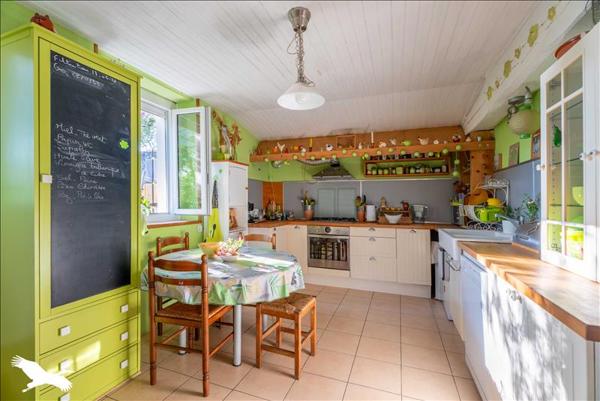 Maison à vendre |  Montguyon |  8 pièces | 226 m²