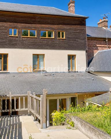 Vente
                Maison160 m² - 6 Pièces -
                    BEAUMONT LE ROGER (27170)