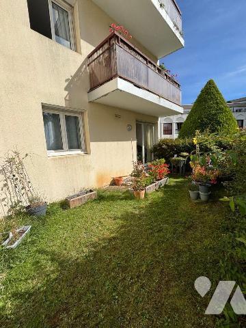 Appartement à Vendre à Brest (29200) en Finistère (29)

Nous vous présentons un appartement d...