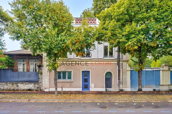 Maison Chatou - 190 m² - 7 pièces Chatou Maison Chatou - 190 m² - 7 pièces Chatou