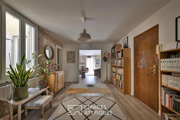 L’Écusson vu d’en haut : dernier étage de caractère avec cheminée et mezzanine
