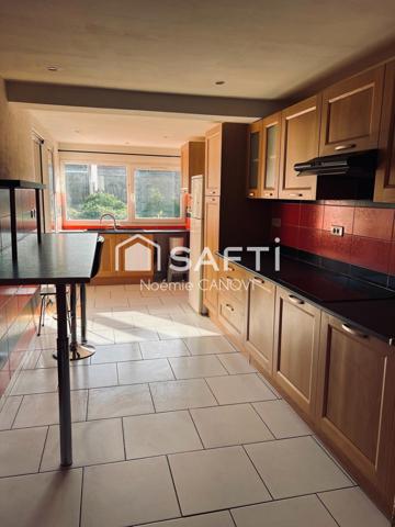 CHARMANTE MAISON MITOYENNE AVEC JARDIN