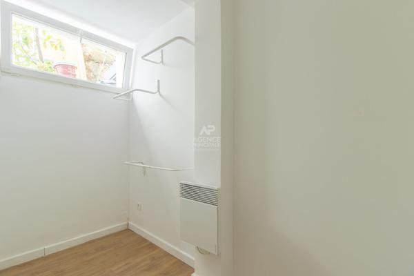 PARIS 18EME - EN EXCLUSIVITÉ : MÉTRO JULES JOFFRIN. 395 000 € **  - Référence  6876-NG