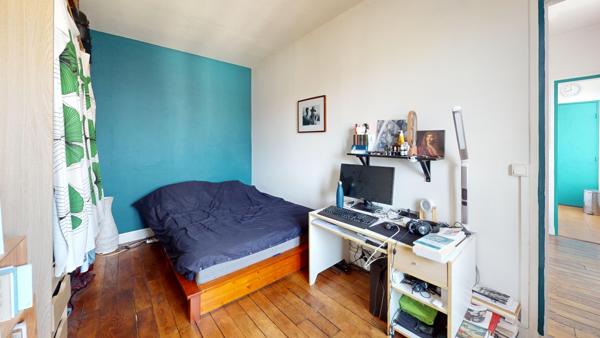 Charmant F2 en dernier étage avec jolie vue dégagée