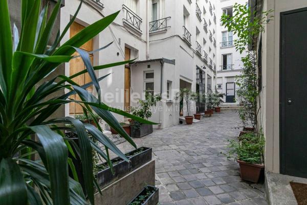 PARIS 75002 - BONNE NOUVELLE - APPARTEMENT 85 M² - 3 CHAMBRES DONT 1 BUREAU - LOCAL VELO -