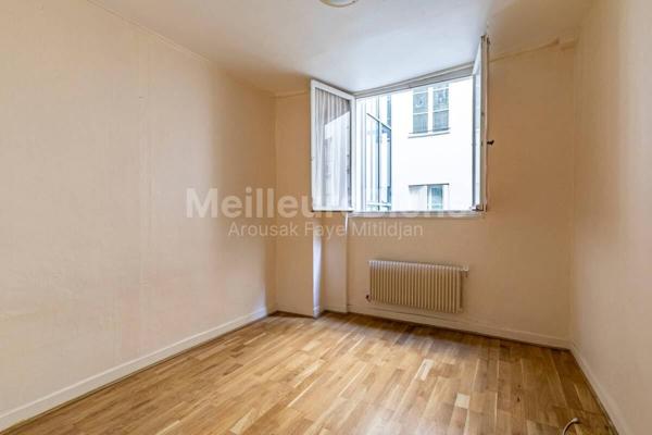 PARIS 75002 - BONNE NOUVELLE - APPARTEMENT 85 M² - 3 CHAMBRES DONT 1 BUREAU - LOCAL VELO -