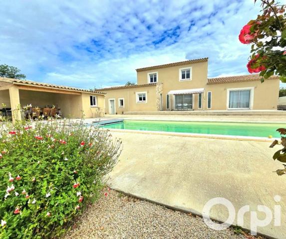 Maison à vendre    5 pièces •  Saint-Martin-de-Crau