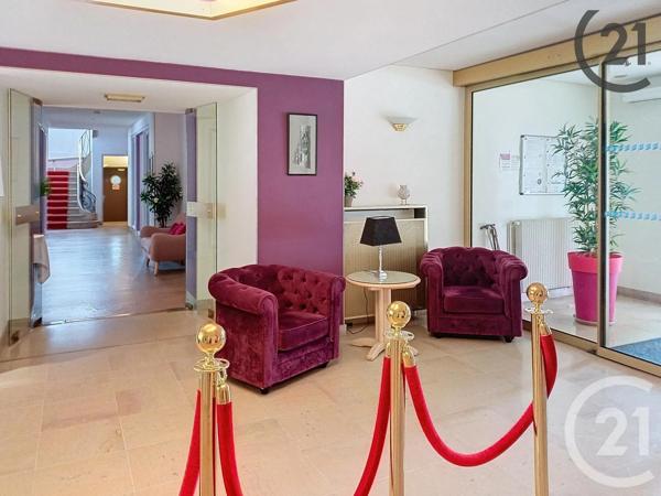 Appartement F2 à vendre  3 pièces - 53,91 m 2   TROYES  - 10